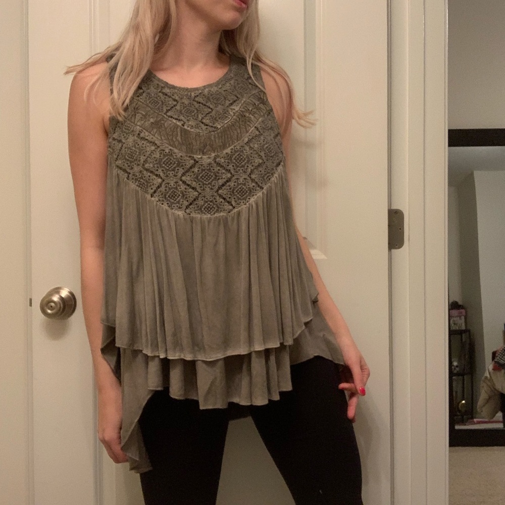 grey tank